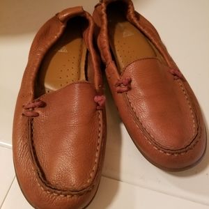 Hush puppies brown leather flats 8